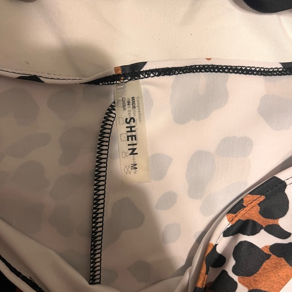 Leopard print bikini - Picture 3 of 6